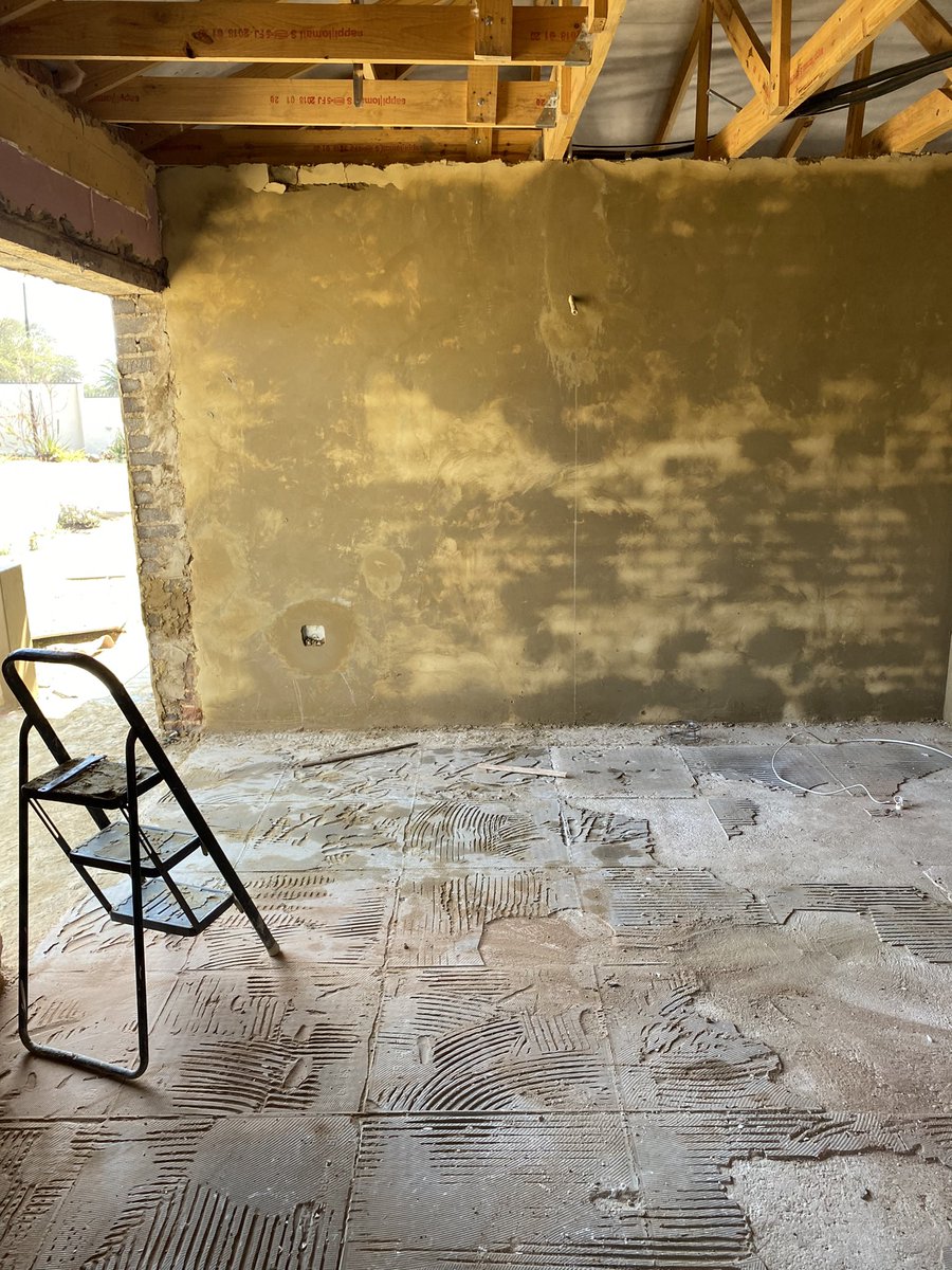Nastry6's tweet photo. House extension in progress MBC Civil&amp;Construction 🚧🏠🧱.Professional home builders registered with NHBRC&amp;CIDB contact us today for a free quote 0713474693 https://t.co/npdcvUX2rj