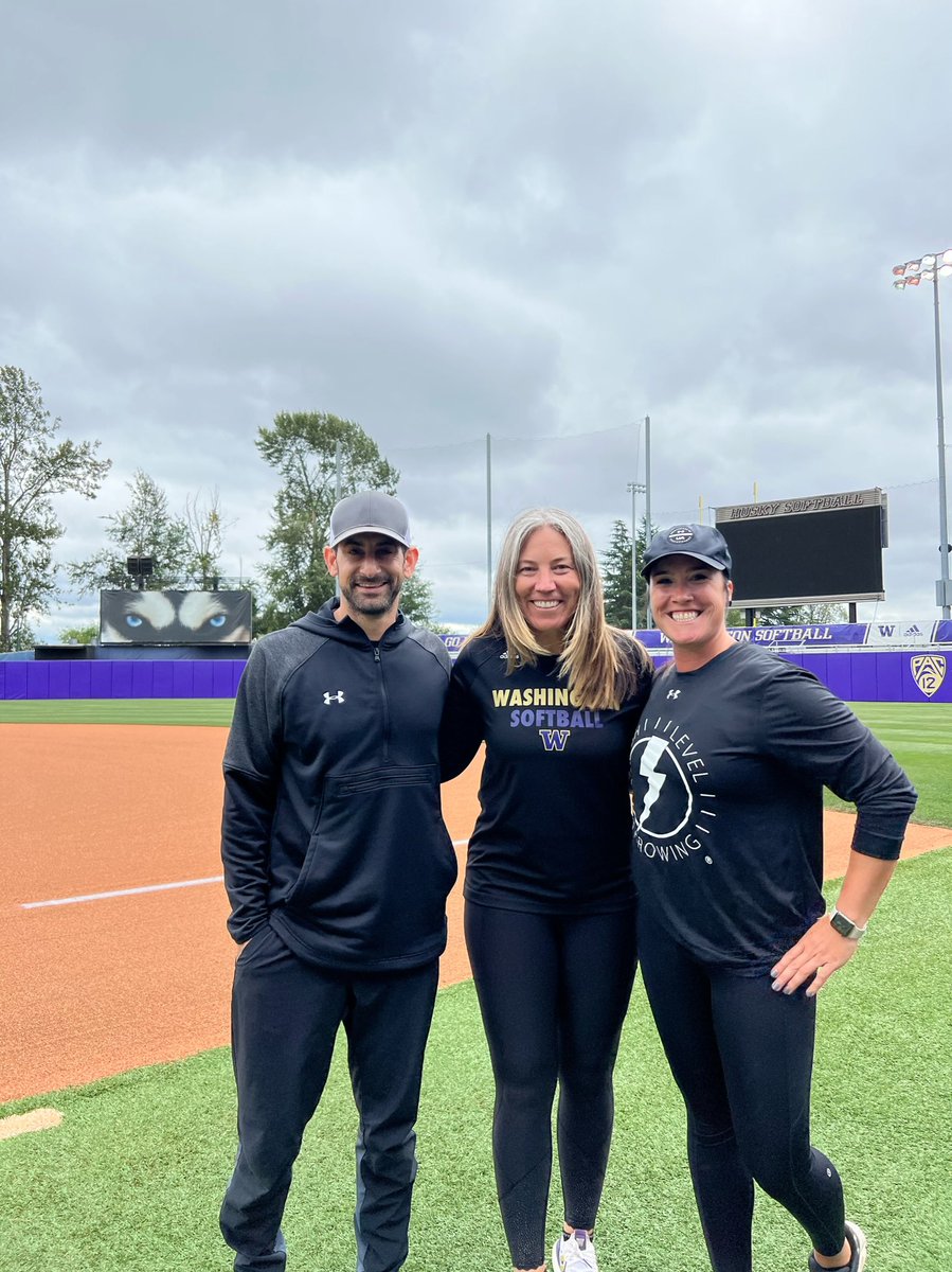 Wass_Strength's tweet photo. One of the biggest supporters of the High Level Throwing® Program from the very beginning has been @CoachTarr! 

She knows the importance of getting her athletes on a solid throwing routine and sharing the knowledge, especially with the youth players! 🥎⚡️ #GoHuskies #HLT https://t.co/w3PAgeT9zG