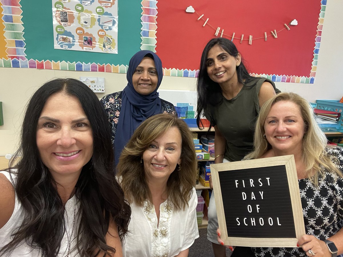 VerzoliniCRAS's tweet photo. We are back for another great year!! 📚✏️📎 https://t.co/PHvhYV2sVY