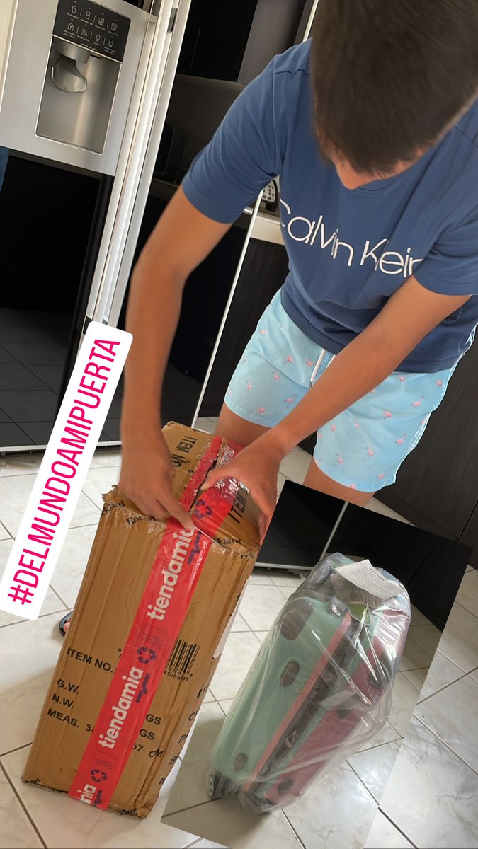SallySantander's tweet photo. Llegó mi compra segura y con garantía de llegada y de devolución!! Son lo máximo!!
@tiendamiacom 
#delmundoamipuerta 
#tiendamia 
#Guayaquil
#Ecuador https://t.co/3R5DJtZsUW