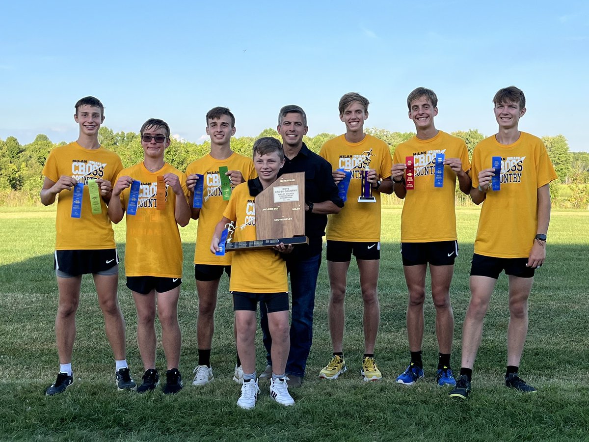 MilanAthletics's tweet photo. Congratulations to the 2022 Boys RCT Cross Country Champions. Working hard and bringing home the hardware. Great job Indians!!! https://t.co/zE4I5JlJPk