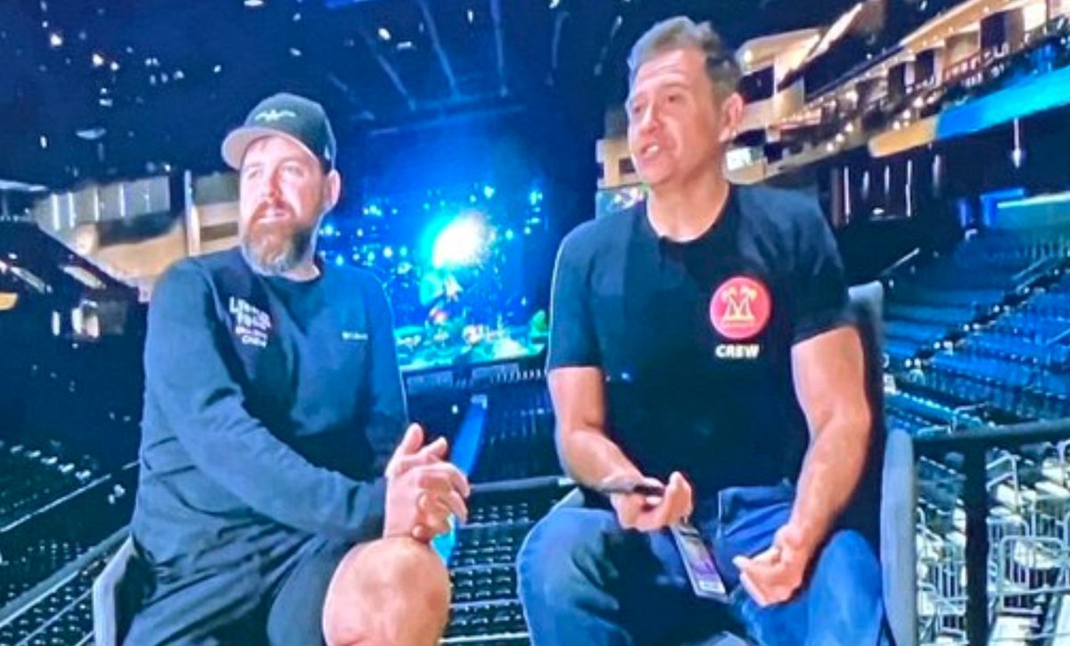 JDSpradlin's tweet photo. Happy Birthday To One Of Our Own!
The High-Flyin' Drone-Dude Half of the best backstage krewe EVER, #LarsLarsen of the @Margarillas!
Happy Trip Around The Sun, Bruddah, from ALL of us at Radio Margaritaville!
~ @JimmyBuffett ~ @RadioMville ~ 
Cheers &amp; Fins Up!
≈/)≈ https://t.co/Il4FJoBjjq