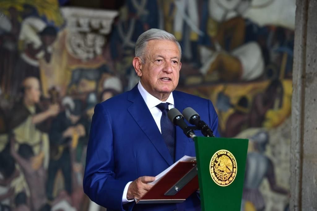 DEELAYUUK's tweet photo. En el #CuartoInformeDeGobierno el Presidente @lopezobrador_ destaca la construcción de los caminos artesanales de concreto, con mano de obra comunitaria y el Acueducto Yaqui que es parte del Plan de Justicia Yaqui.

“Está más presente que nunca la grandeza cultural de México”. https://t.co/07aK1G2wge