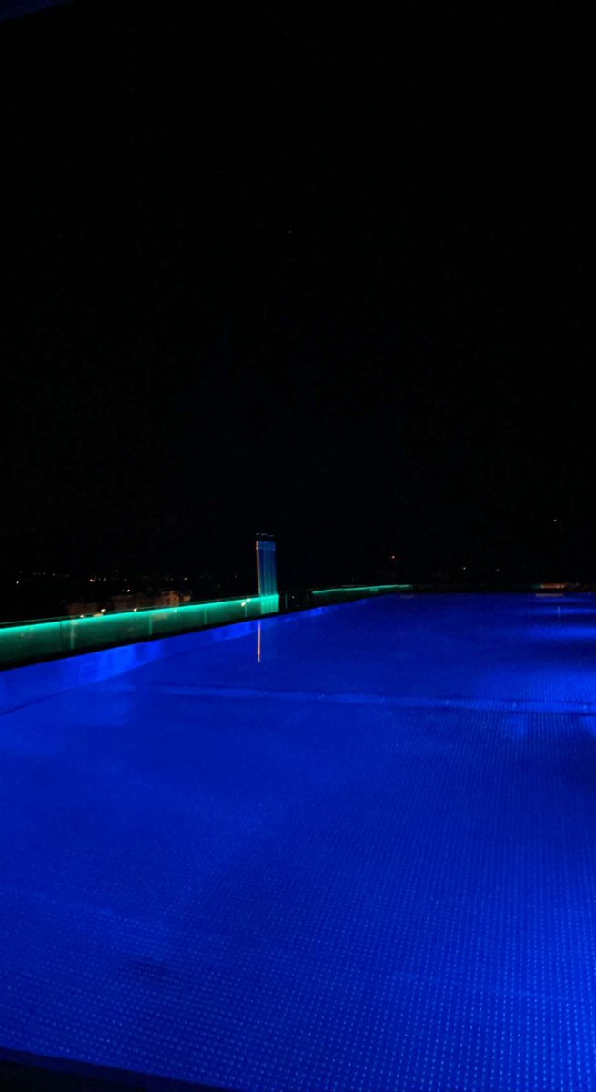 Infinity pool