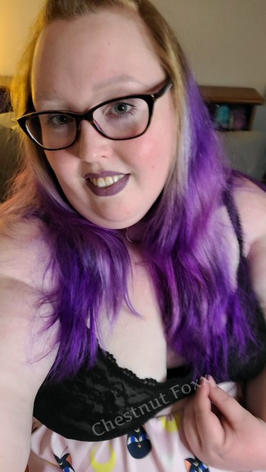 What do you think of my cam outfit tonight? Come tell me what you like about it!  🔴 https://t.co/R2iiKsxC0G