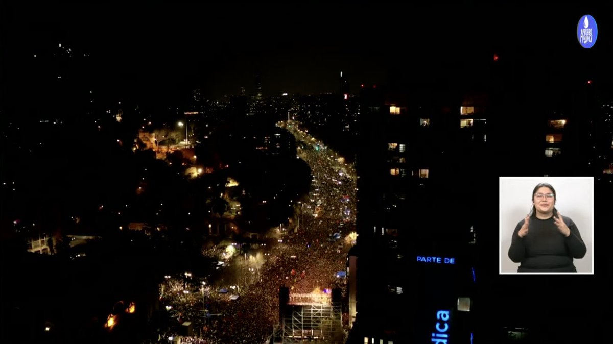 EquipoAtria's tweet photo. El Apruebo llenando las calles 🙌

#cierredecampana https://t.co/OOxEbwFZsS