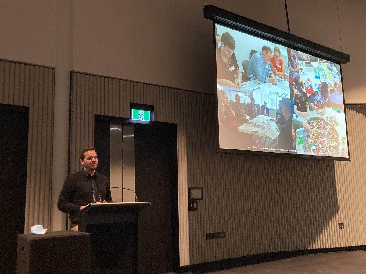 #Stroke2022 The fabulous <a href="/aarondavis1986/">Dr Aaron Davis</a> sharing how <a href="/novellredesign/">NOVELL Redesign</a> switched to online co-design to solve challenges to innovate @SSA_Stroke - synchronous &amp; asynchronous engagement! #equitable