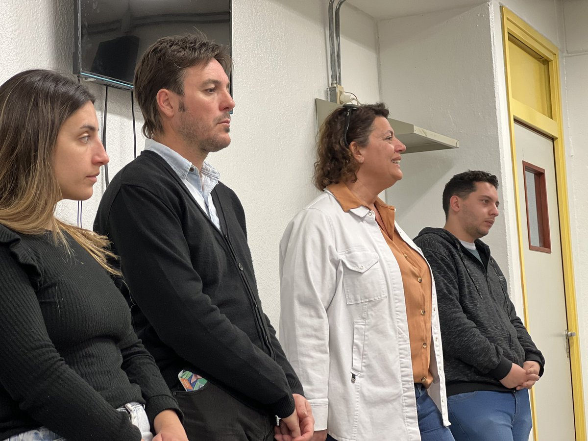 UnidosPorMJ's tweet photo. 🏫👩🏼‍🏫🧑🏽‍🏫 Hoy visitamos la IPEM93 República del Perú y dialogamos nuestras propuestas uniendo las #ideas de los #jóvenes de 5to y 6to año.

📝Algunos temas que surgieron y atenderemos son más Centros Deportivos y #Culturales, #Reciclaje y mayor representación juvenil en el Concejo. https://t.co/5bRLuXzf45