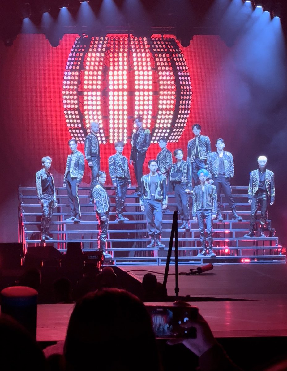 OT13 at #SEVENTEENinNEWYORK 😭😭😭😭😭