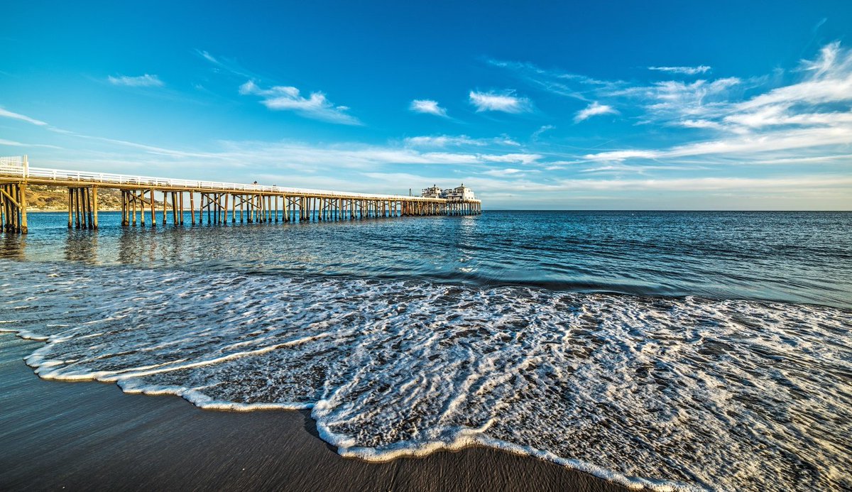 MalibuColonyHomes.com is where you'll find your Malibu Surfrider Beach Home! 💜💚💙
#Malibu #maliburealtor #malibubeach #surfriderbeach #malibucalifornia #movingtomalibu #surfing