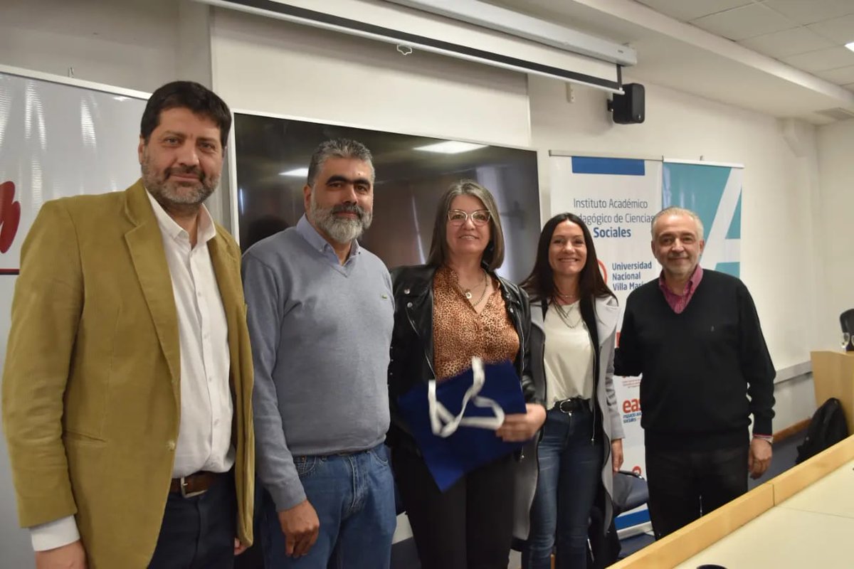 TheilerEli's tweet photo. Esta propuesta de formación fue llevada a cabo desde la Escuela de Gobierno del #IAPCS, junto a la @acepnacional y @KAS_Argentina, con la Coordinación académica de la fundación #ICES📚

FELICITAMOS a quienes participaron de este diplomado y a todo su equipo organizador!!! 👏 https://t.co/5ESSrIJxQ8