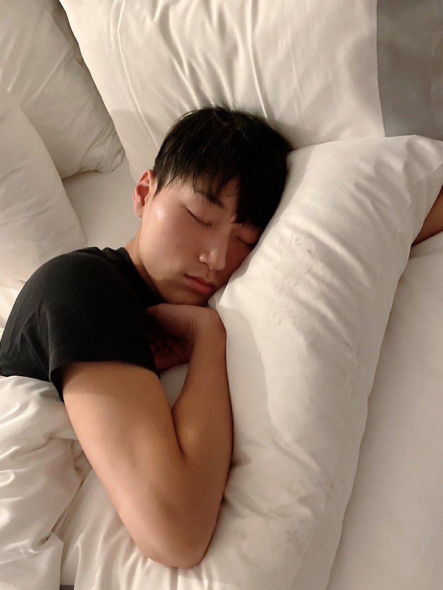 m9ngs's tweet photo. this genre of choi san https://t.co/nO5RocFj9f