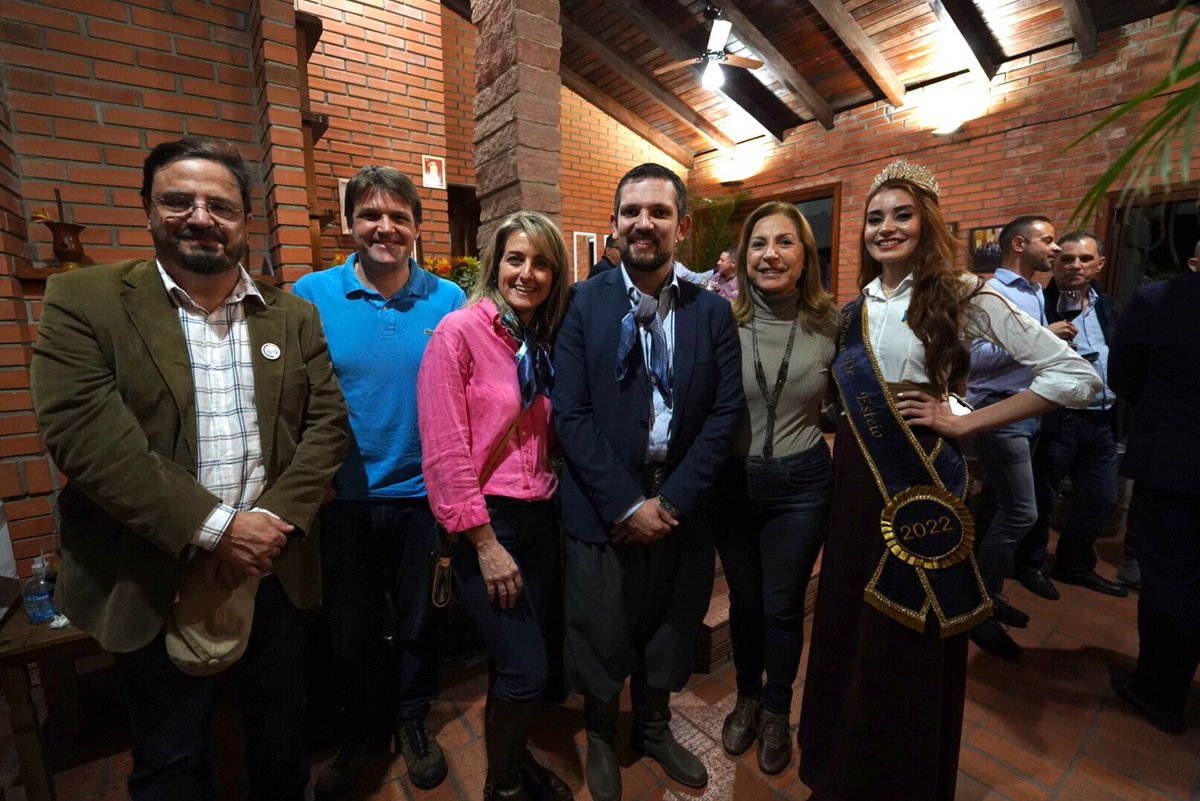 leo_pascoal's tweet image. Noite de confraternização da Acise na Casa da Federasul, na Expointer. #Expointer2022