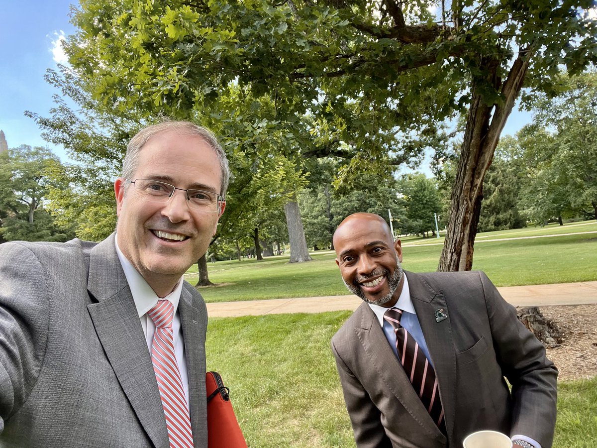 cplong's tweet photo. Today I had the pleasure to introduce @DrJFLJackson and @CVMDeanPuschner to the #ResilientTree! #SpartanDeans https://t.co/WlGvmLmf40