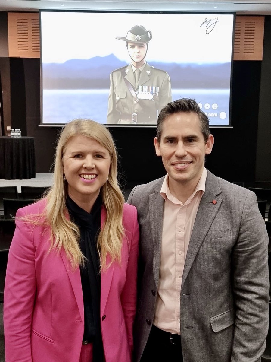 Delighted to deliver three masterclasses on decision making under pressure to over 1,000 leaders from <a href="/Telstra/">Telstra</a> at their Front line conference at the fabulous Gold Coast Convention Centre this week. 
Find more info about my online training programs at matinajewell.online