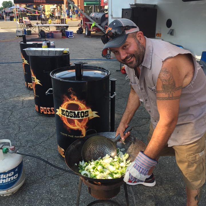 KosmosQ's tweet photo. Suns out guns out 😎 ☀️

Gotta love the throwbacks from old competition days 😅👊💥

What's the goofiest picture you have from a bbq comp? 
#kosmosq #itjustwins #bbq #tbt #throwback #oldschool #bbqcomp #throwbackthursday https://t.co/g6alh3PeFK
