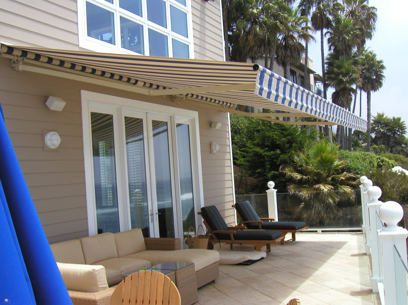 Attention Colorado Residents, are you thinking about purchasing a retractable awning for your patio? Now is the time to save big bucks! Receive $500 cash discount along with 15% winter savings and a free wind sensor if you purchase it in 2022 and install it in 2023.