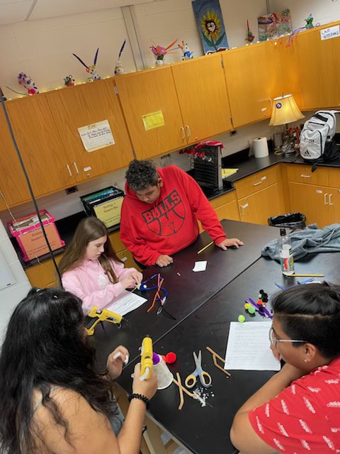 LPranke's tweet photo. Building community one activity at a time #communityinclassrooms https://t.co/XQFQkmXhBl