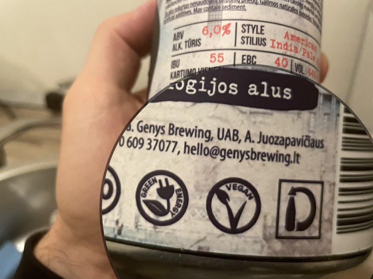 lacquo777's tweet photo. Annyira szeretem amikor egy sörön, boron vagy bármin megjelölik, hogy #vegan, mert akkor nem kell percekig a sorban olvasgatni a cimkét, hogy ezt ihatjuk-e. ⓥ 💚♻️🌱🌍 #genysbrewing https://t.co/MQGs7zZ6ES