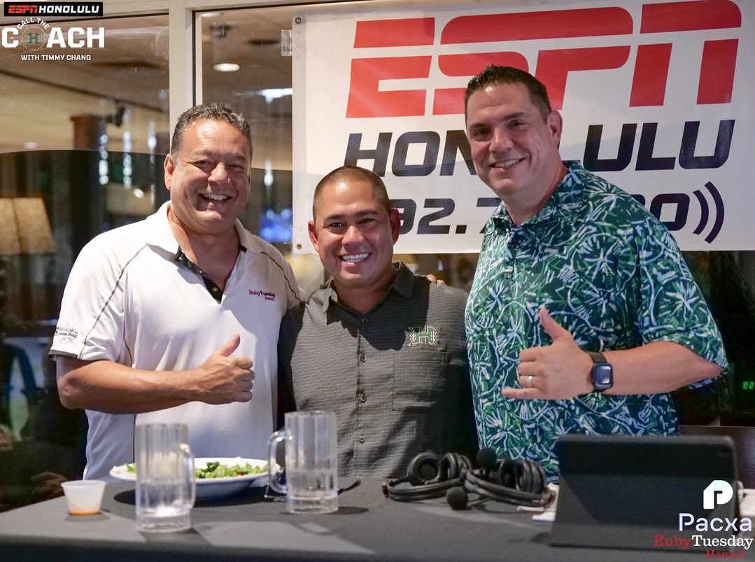 ESPNHonolulu's tweet photo. We had a blast at last night’s Call The Coach with @CoachTimmyChang !! If you missed it, here is the link to the replay⬇️

https://t.co/qXyjhA32MO

#CallTheCoach #TimmyChang #RubyTuesday #BRADDAHHOOD #GoBows #HawaiiFB https://t.co/e0wSr55Kpd