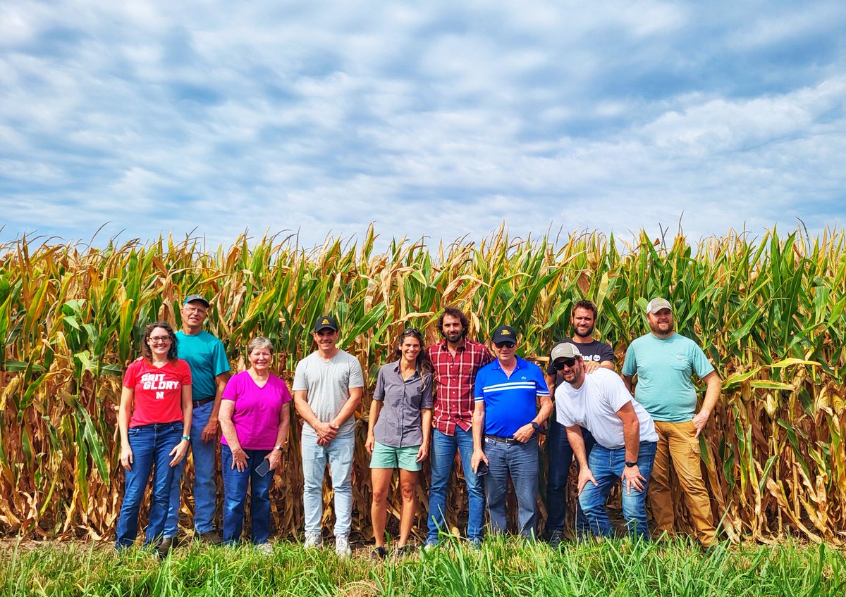 AgTechLaura's tweet photo. We enjoyed getting to share about Nebraska agriculture with visiting farmers from Argentina 🇦🇷 and learn more about their farms! https://t.co/e7ukAdLstE