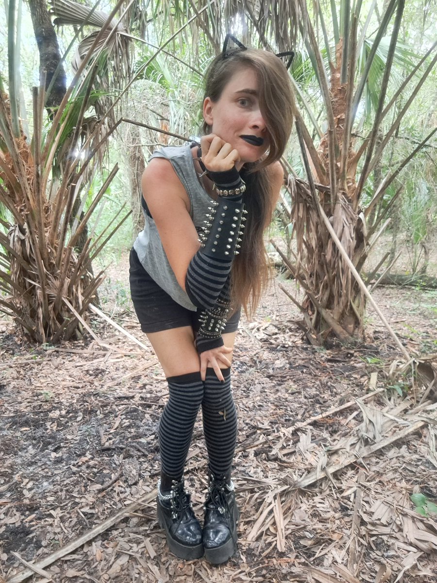 LokiElfGod_1's tweet photo. Your wings already exist all you have to do is fly #butterfly #butterflyemo #emo #emogirl #emostyle #emohair #emocore #emofashion #scene #scenegirl #alternativegirl
 #alternativefashion #alternativequeen #alternativestyle #fashionalternative #fashionalt #scenefashion #sceneemo https://t.co/U9a8NSjy6S