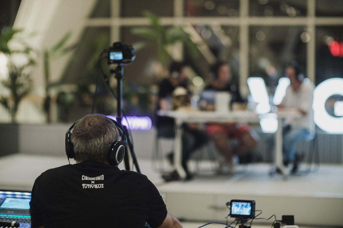 .<a href="/ElCinemanicomio/">Cinemanicomio</a> y <a href="/_tutivillus/">tutivillus</a> 
<a href="/_tutivillus/">tutivillus</a> y <a href="/ElCinemanicomio/">Cinemanicomio</a> 
Una asociación de la que presumir.