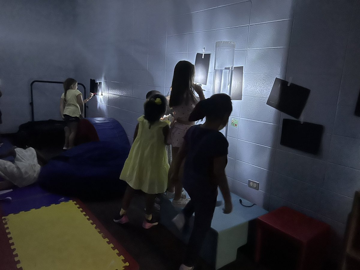 MrsLitvan's tweet image. Exploring how light travels and helps us to see! #inspire96 #TCIscience