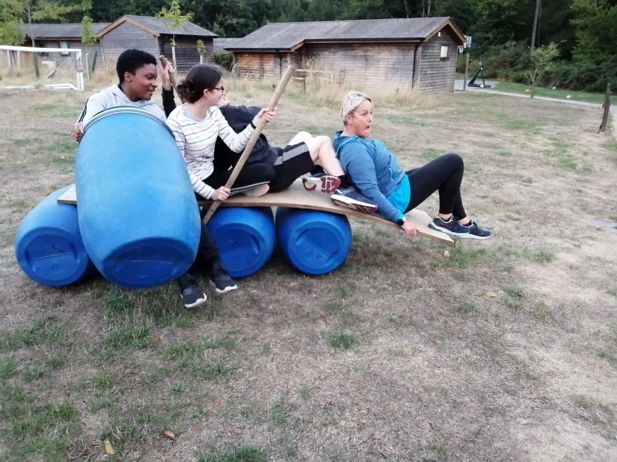 berkshirevision's tweet image. To develop team building and communication skills the teens had an evening of barrel boarding. Everyone had such a great time with a lot of laughter 🤣💜😀 #ICanDoIt #SightLoss #ChallengePerceptions