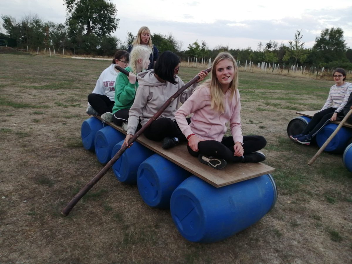 berkshirevision's tweet image. To develop team building and communication skills the teens had an evening of barrel boarding. Everyone had such a great time with a lot of laughter 🤣💜😀 #ICanDoIt #SightLoss #ChallengePerceptions