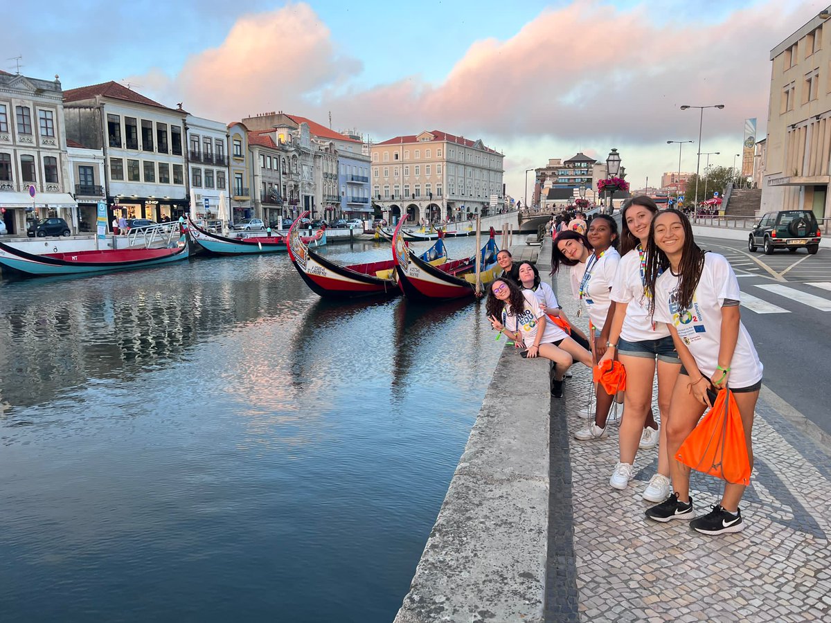 ies_v_remedio's tweet photo. Dentro del Proyecto Medio Ambiental del Centro, Alumnas de 1º de Bachillerato del IES Virgen del Remedio, están participando en Aveiro (Portugal) en el Campus Internacional Climántica 2022 @Climantica, donde colaboran las Universidades de Aveiro y Santiago de Compostela. https://t.co/zepnQW1nNJ