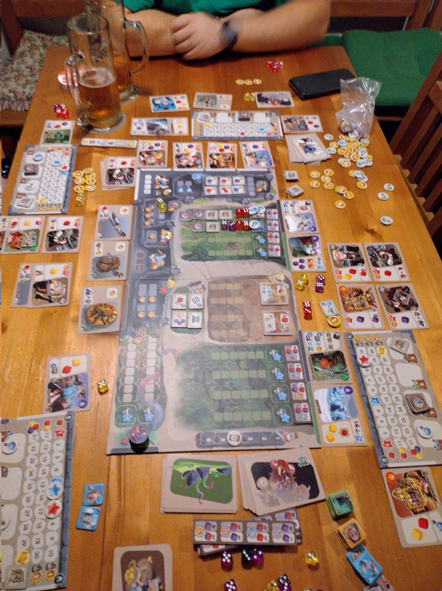 kuba_lib's tweet photo. #BoardGames #ČtvrtečníHraní #MonsterLands @SecondGateGames #Trismegistus @BoardAndDice https://t.co/ZcX6EUF8uJ