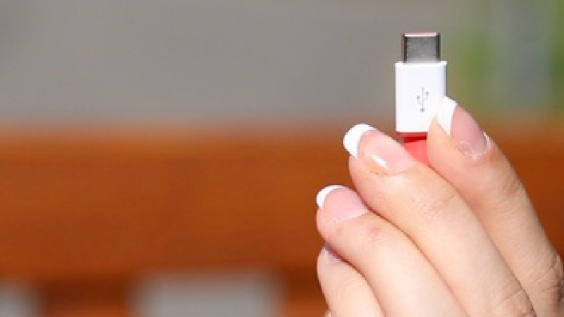 mac4ever_rss's tweet photo. L'USB 4 Version 2.0 se fait flasher à 80 Gb/s #Mac4Ever #USB4 #USB4V2 https://t.co/riOyvvo6xk https://t.co/iUhQmKpyOC