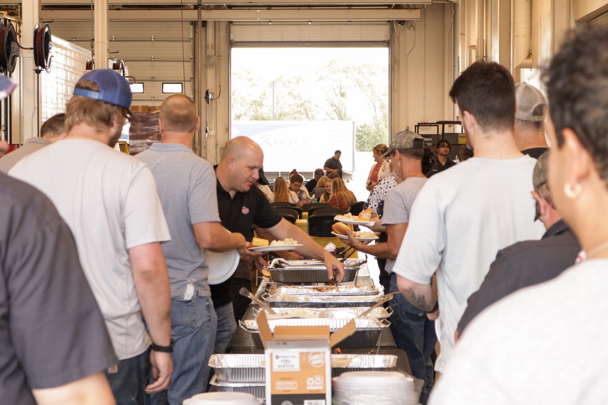 mstatesutility's tweet image. Our Sioux City location had a lot of fun celebrating our company owner Shane's birthday with him today! Between the excellent food, and cake we all had a great time wishing him a happy birthday as he turns one year older!