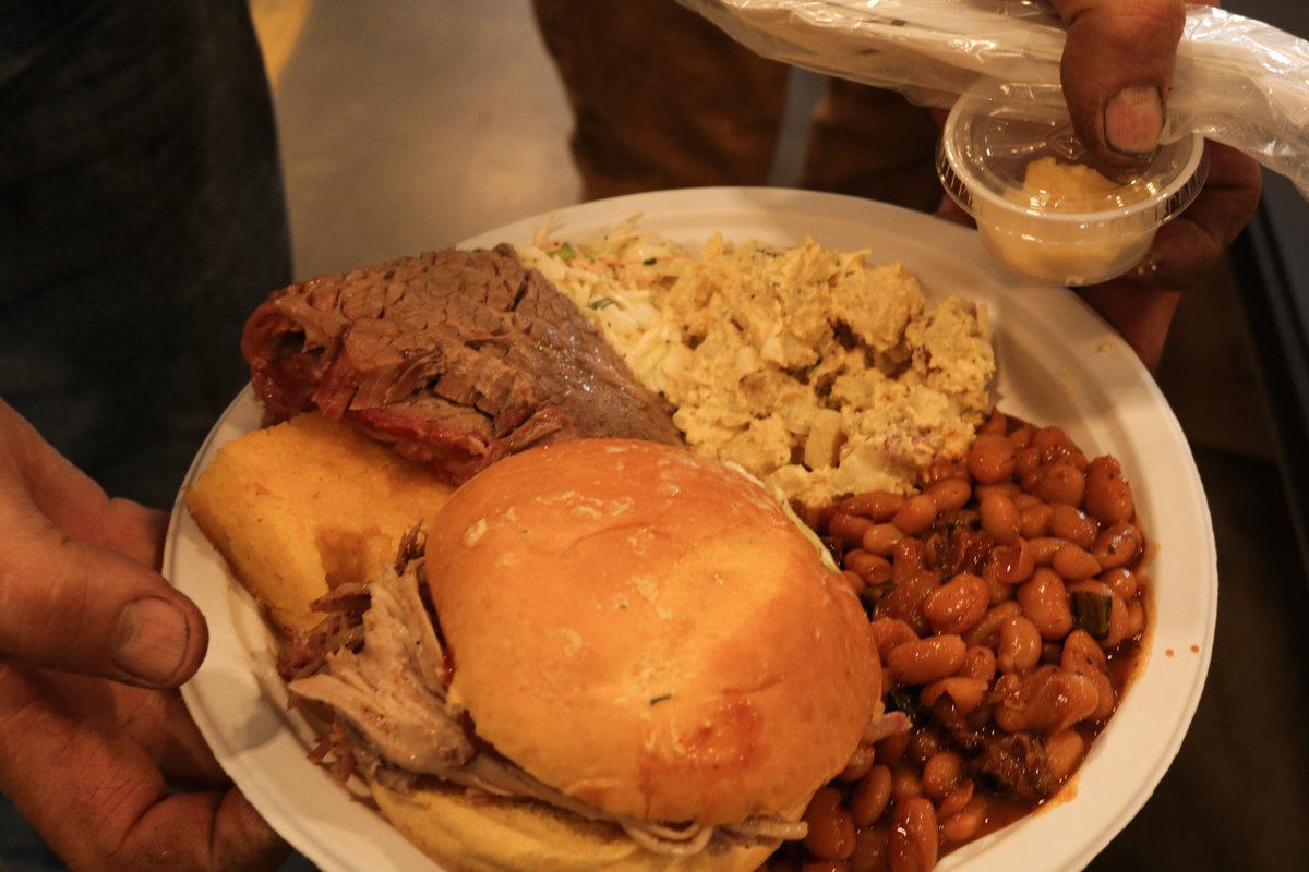 mstatesutility's tweet image. Our Sioux City location had a lot of fun celebrating our company owner Shane's birthday with him today! Between the excellent food, and cake we all had a great time wishing him a happy birthday as he turns one year older!