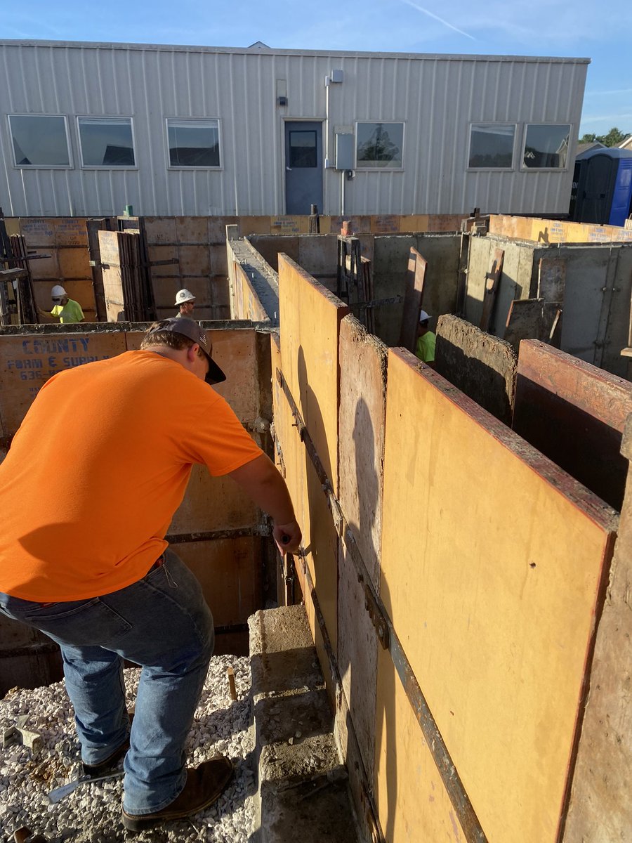 TbhsTech's tweet image. Stripped the foundation today. Another nice showing of the orange shirts. These kids are really@learning a lot and enjoying it. Thanks again to Enloe and sons for working with the kids.