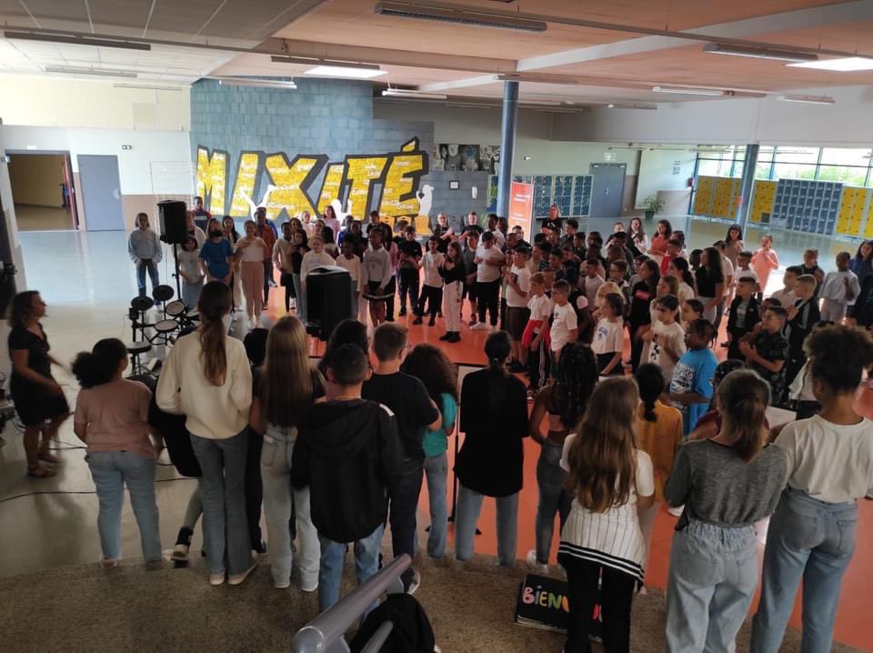 Belle rentrée en musique à Anatole France <a href="/DSDEN60/">DSDEN de l'OISE</a> @MullerRaphal4 <a href="/AcAmiens/">Académie d'Amiens</a>