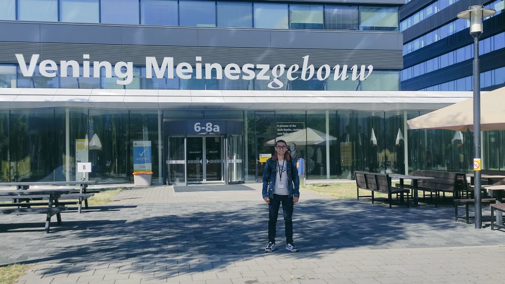 Antes de acabar el día quiero contarles que desde hoy me vinculo cómo estudiante de doctorado a la Universidad de Utrecht <a href="/UniUtrecht/">Utrecht University</a> en la Facultad de Geosciencias @UUGeod dónde trabajaré en el Depto de Geografía humana y planeación espacial