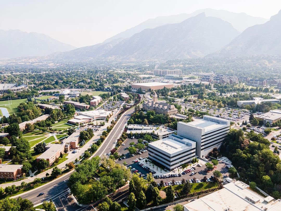 provocity's tweet photo. We hope youโll enjoy your time here, not only studying in some of the best universities in the world but also as you take advantage of all Provo has to offer, from hiking and climbing to music and art. #provorocks #welcomehome ๐ท:@BYUphoto https://t.co/G9R9cCaUUO