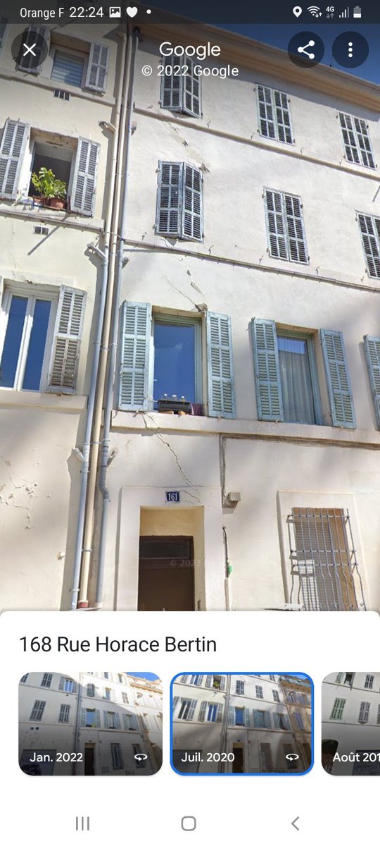 DominiqueDiasB's tweet photo. @DavidLaMars Ces fissures diagonales existent en façade depuis plusieurs années. Il y a un soucis de stabilité du mur mitoyen. Mais je pense que les agents de #DPGR suivent ça serieusement. Courage à eux et aux voisins. https://t.co/uhLhmtfQEL