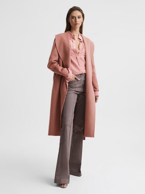 FaveThingCom's tweet image. A stunning hand-finished women's jacket, perfect for the coming fall season! Check out the Shawl Collar Blindseam Long Coat on FaveThing: favething.com/o-campbell/com… #FaveThing #LongCoat #BlindseamLongCoat #ShawlCollar #WomensFashion #FallFashion #Reiss