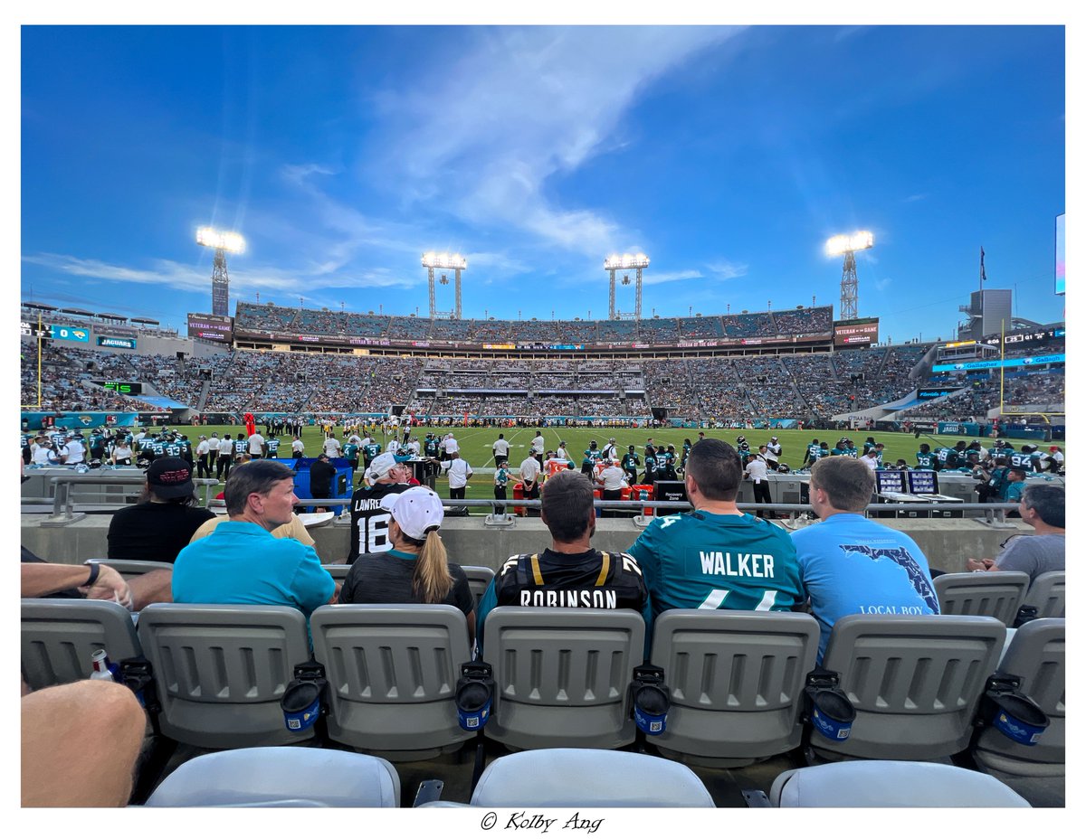 Ms. Ahrens' Commercial Photography Students at @OakleafHigh are off to a great start!  Check out more of their photos here:  express.adobe.com/page/q2QtO5v8O…