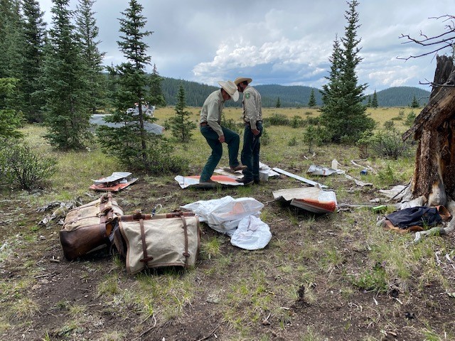 ShoshoneNF's tweet photo. How do you remove a 50 year old plane from a wilderness area? Call the #ShoshoneSpecialtyPackString! Along w/folks from the @PSICC_NF, it took the string 3 days, 36 miles, 20 mule loads, & a lot of hard work to remove a Cessna 150! @USFSRockyMtns @forestservice #StockSaturday https://t.co/xT4oy1bx10