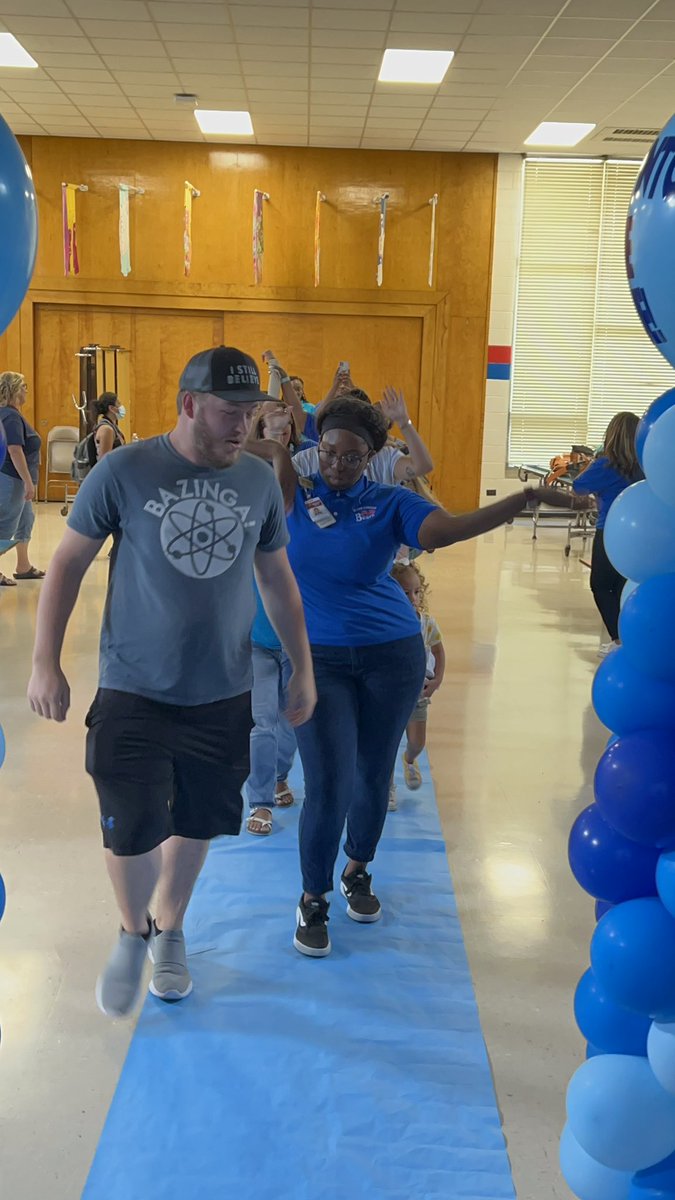 EdVBaldwin's tweet photo. Watch out Baldwin is on the move!! Watch us rise into the blue ππ#exceedgrowth #intotheblue #blueparty @MeshondaW @CumberlandCoSch https://t.co/hNXBp2J2xP