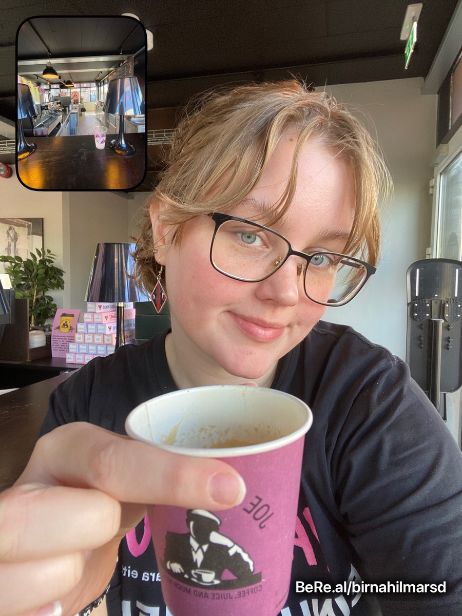 Asnalega dúlló á því á bereal í dag