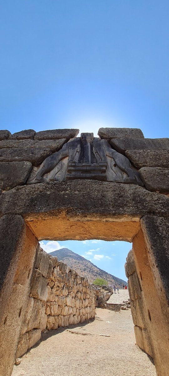 Agnese73186871's tweet photo. La Porta dei Leoni e... il re di Micene!
#archeologicalsite #Micene #UNESCOCulturalHeritage #archeology #archeologia #Greece 🇬🇷 https://t.co/BG4HM7Ed0u