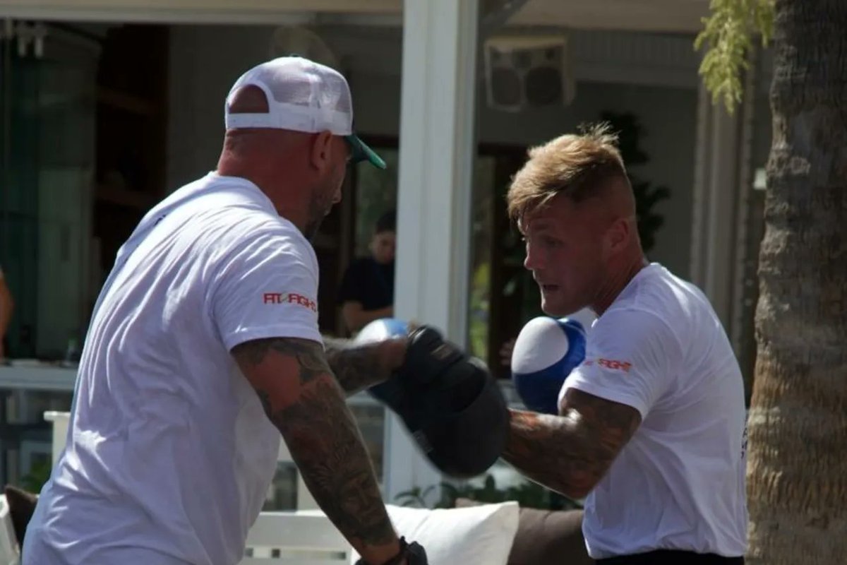 Grafting hard with the Combined services Champion #bradaxe #raf #Larnaca