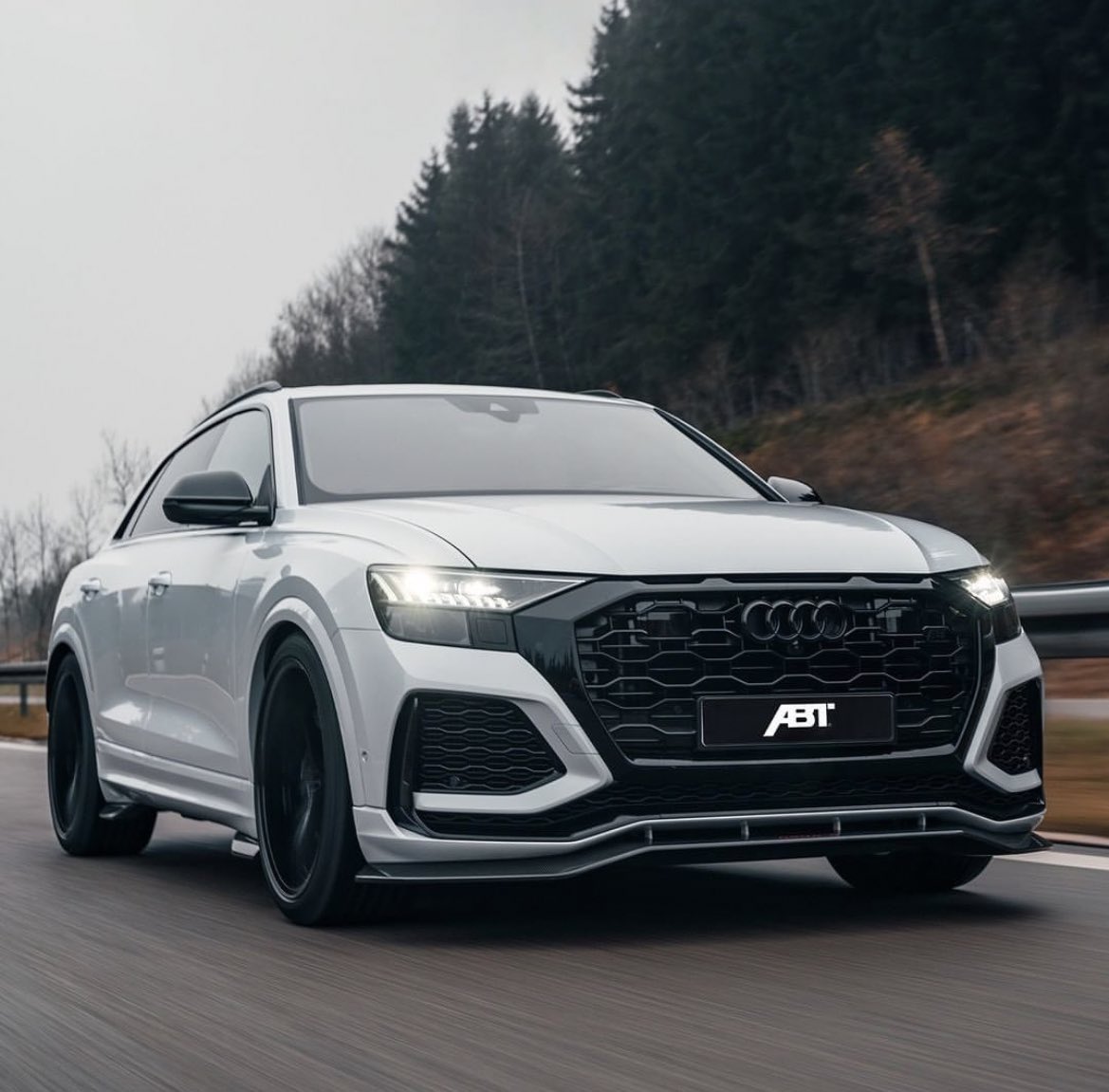 LuxuryCars365's tweet photo. Audi RSQ8 🕊 https://t.co/3ZHdtOY6F7