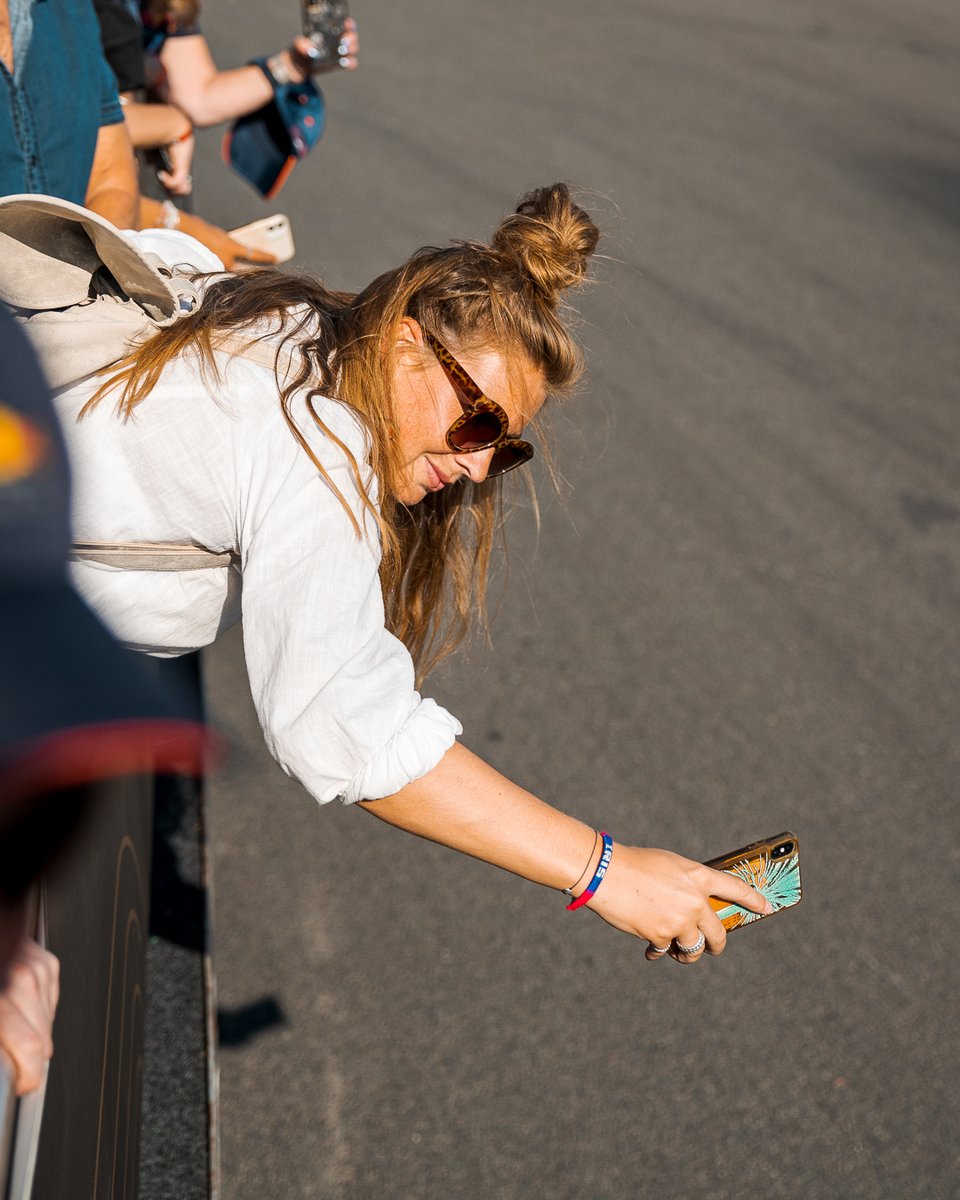 f1_experiences's tweet image. A track tour a day keeps the doctor away. Or something like that 😉

#ExperienceF1 #DutchGP 🇳🇱