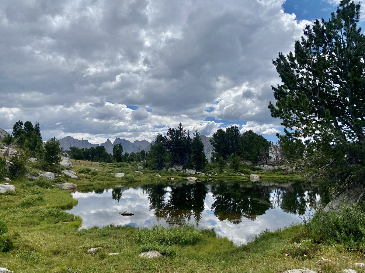 thathikergirl's tweet photo. The Winds are unreal. #windriverrange https://t.co/Pnz4aSTyN2